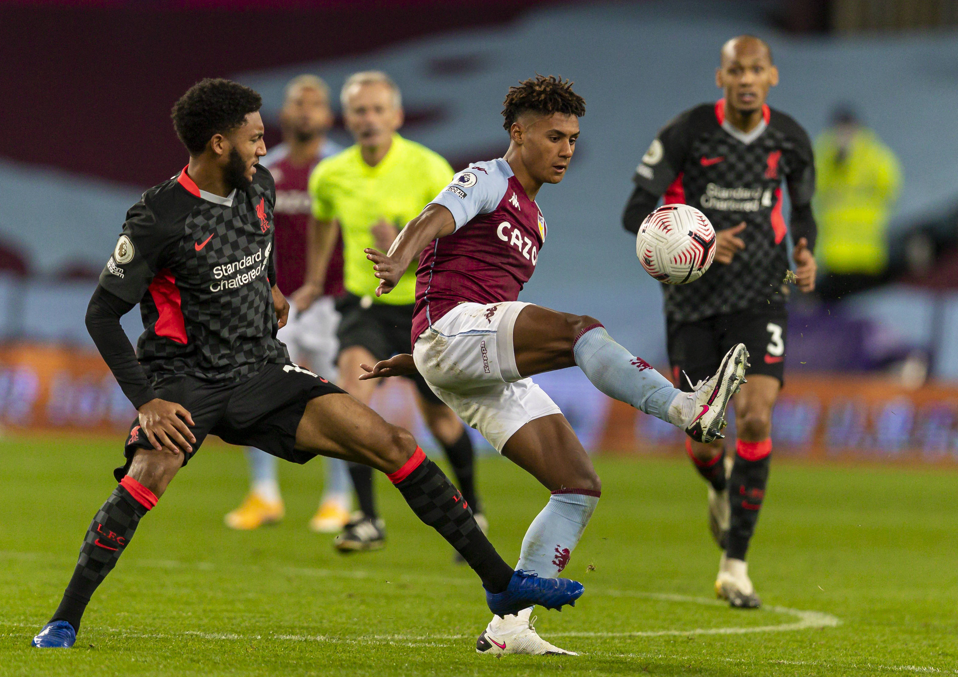 持球决策时 持球决策时